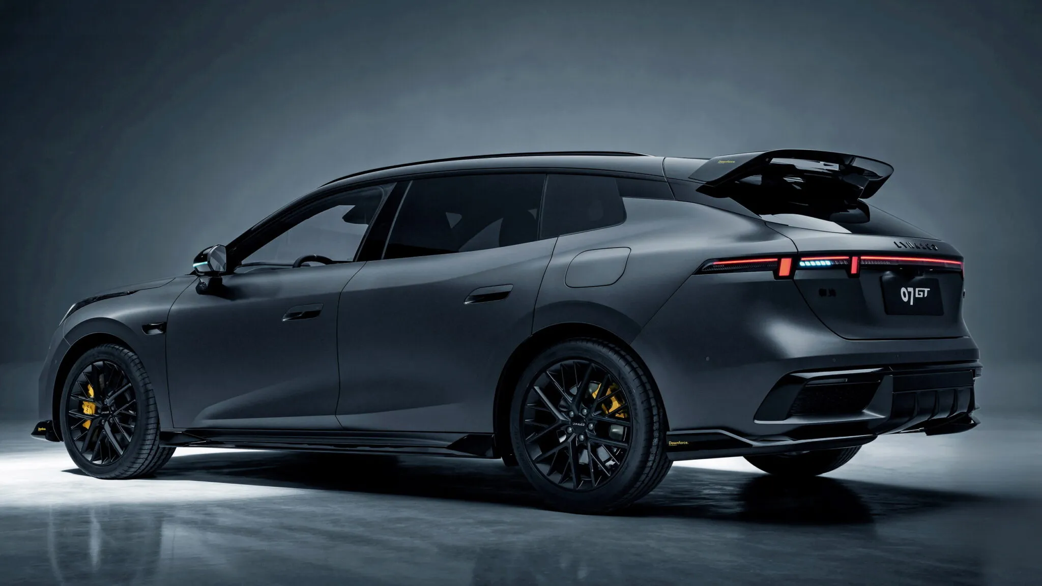 Lynk&Co aproveita que a Volvo desistiu das peruas e cria obra de arte