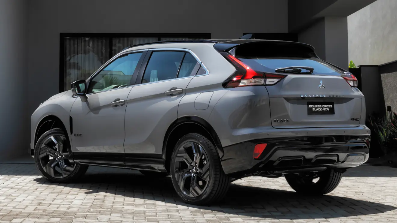 Mitsubishi Eclipse Cross Black [divulgação]