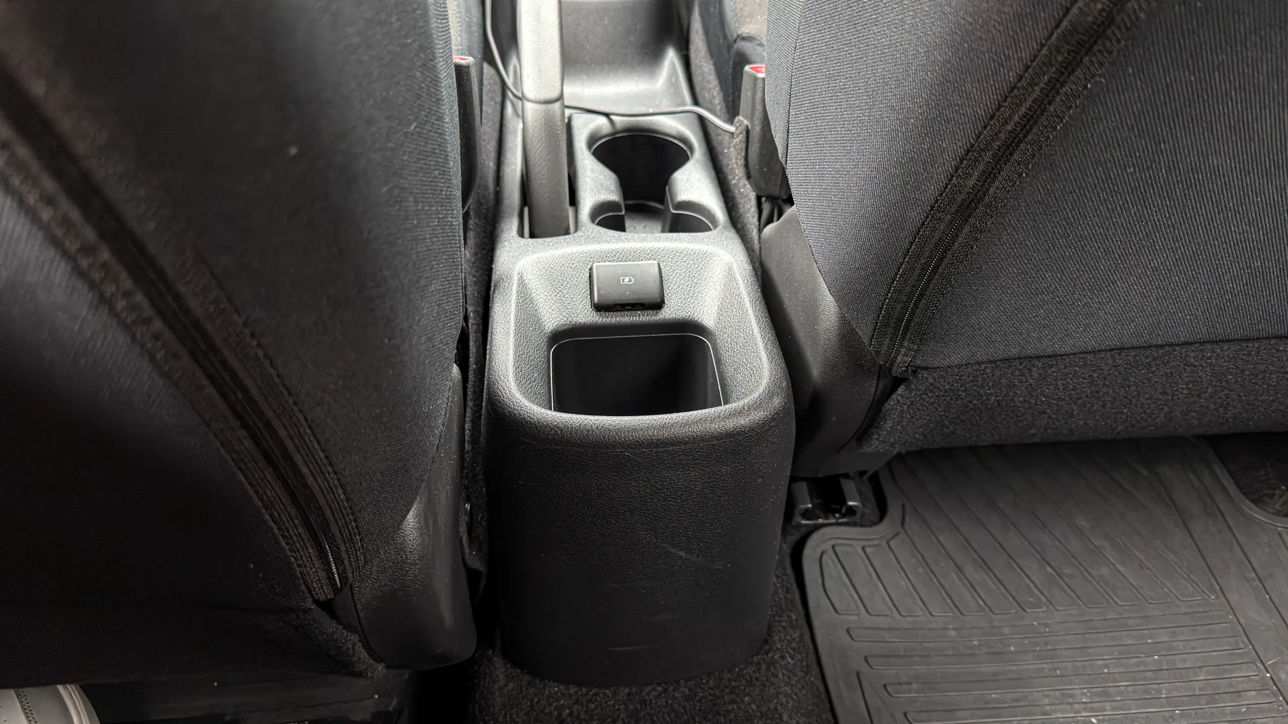 Nissan Kait na versão Sense Plus e seu interior para avaliação e teste