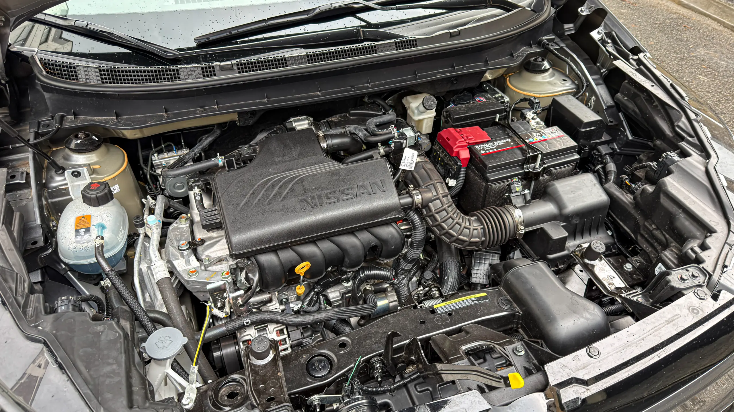 Nissan Kait na versão Sense Plus e seu motor para avaliação e teste