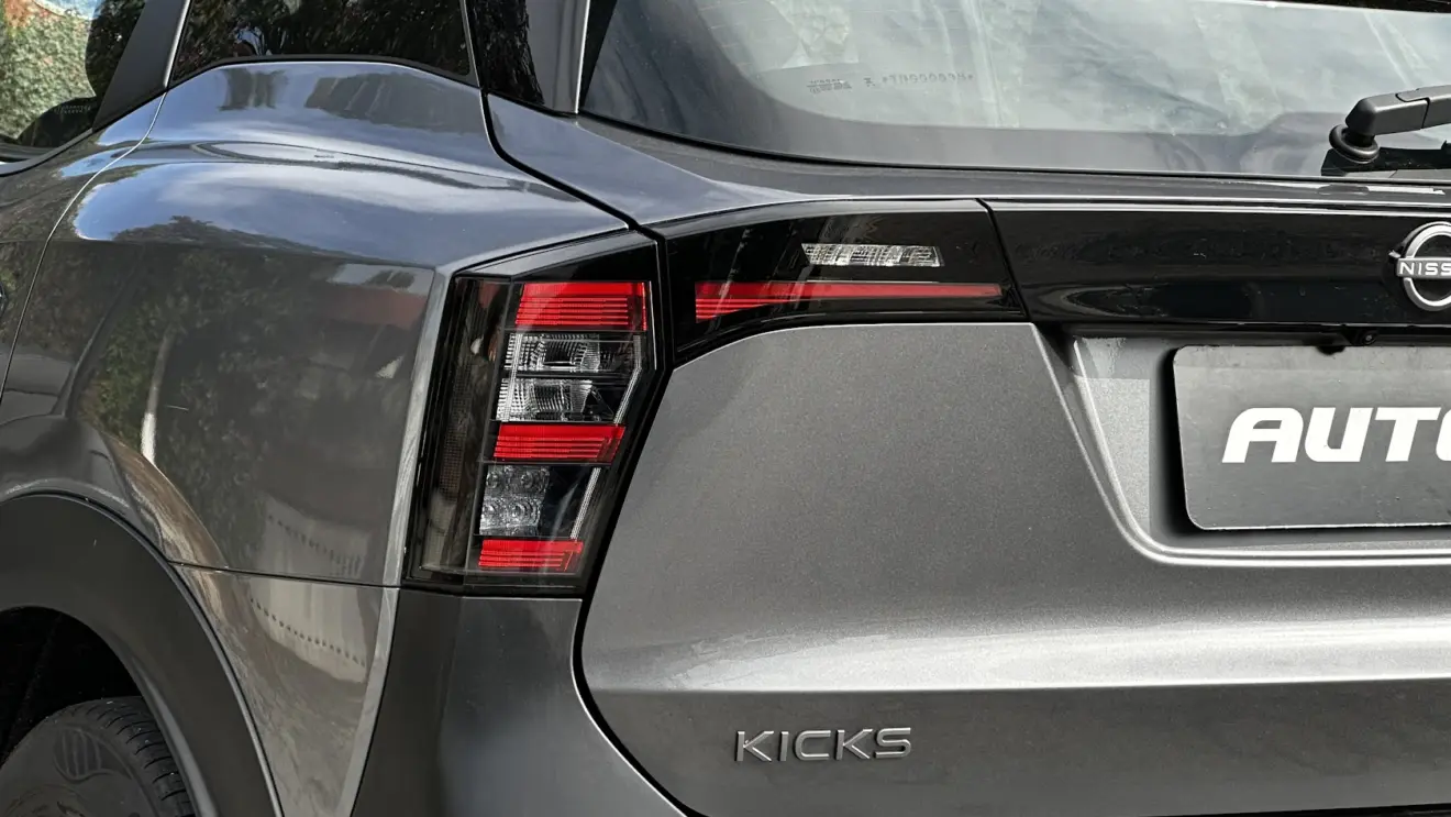 Lanternas do Nissan Kicks Advance 