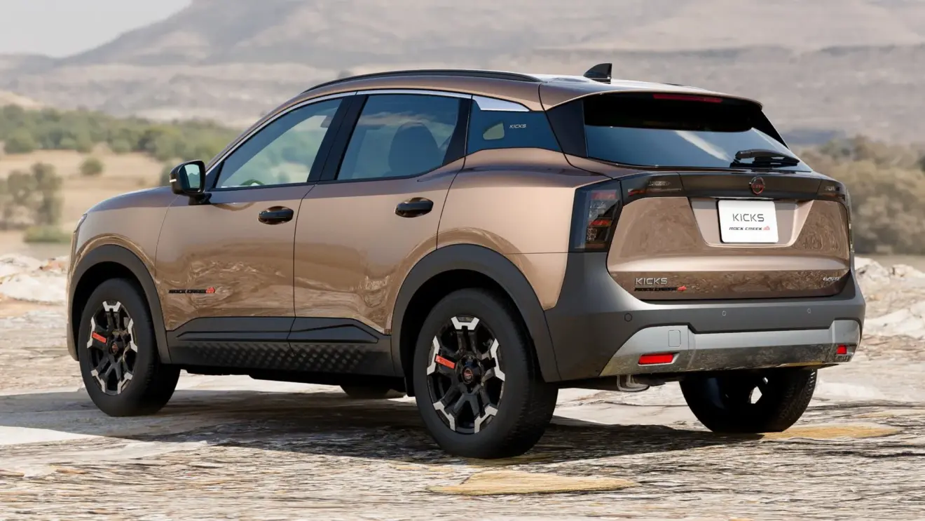 traseira Nissan Kicks Rock Creek bronze