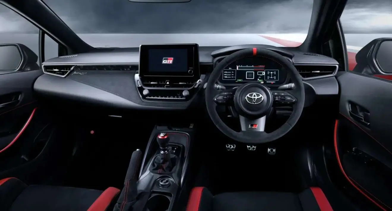 Interior do GRMN Corolla 