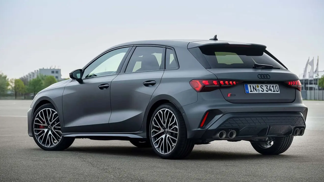 Audi S3 Sportback cinza na linha 2027