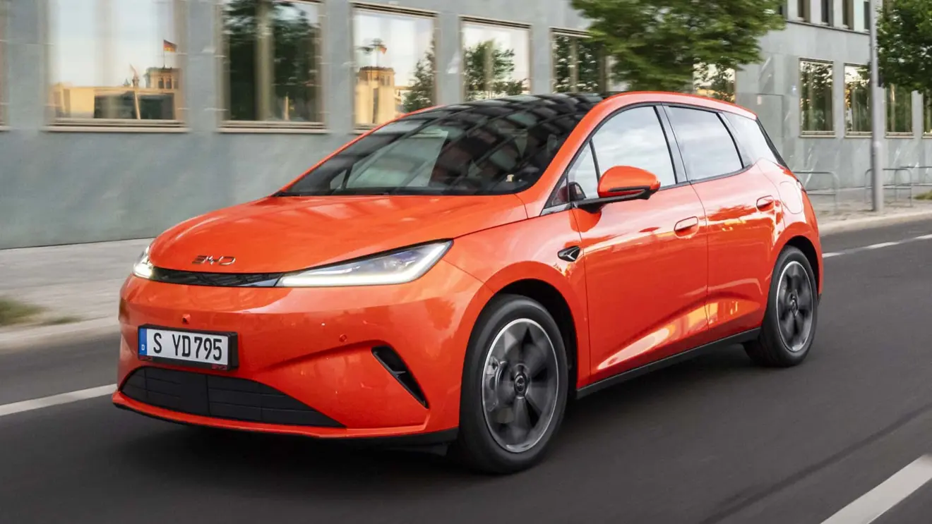 BYD Dolphin DM-i híbrido plug-in laranja