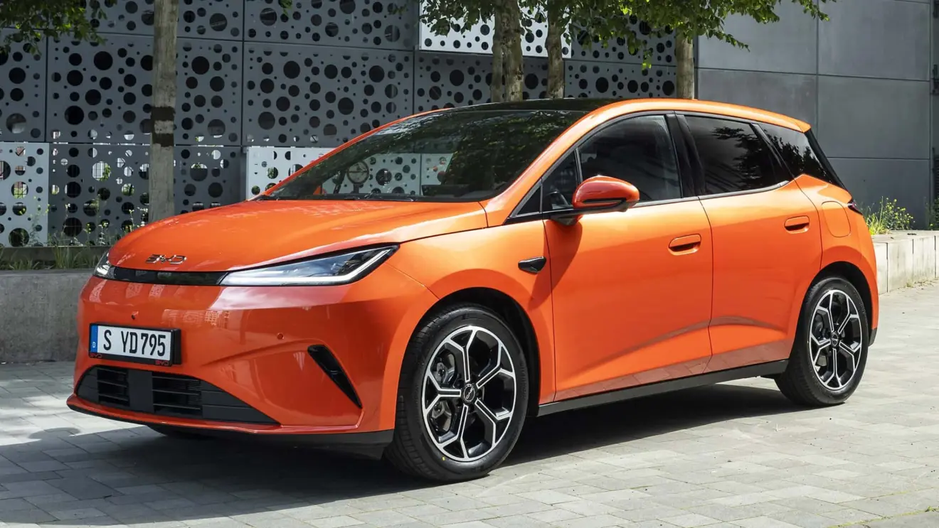BYD Dolphin DM-i híbrido plug-in laranja