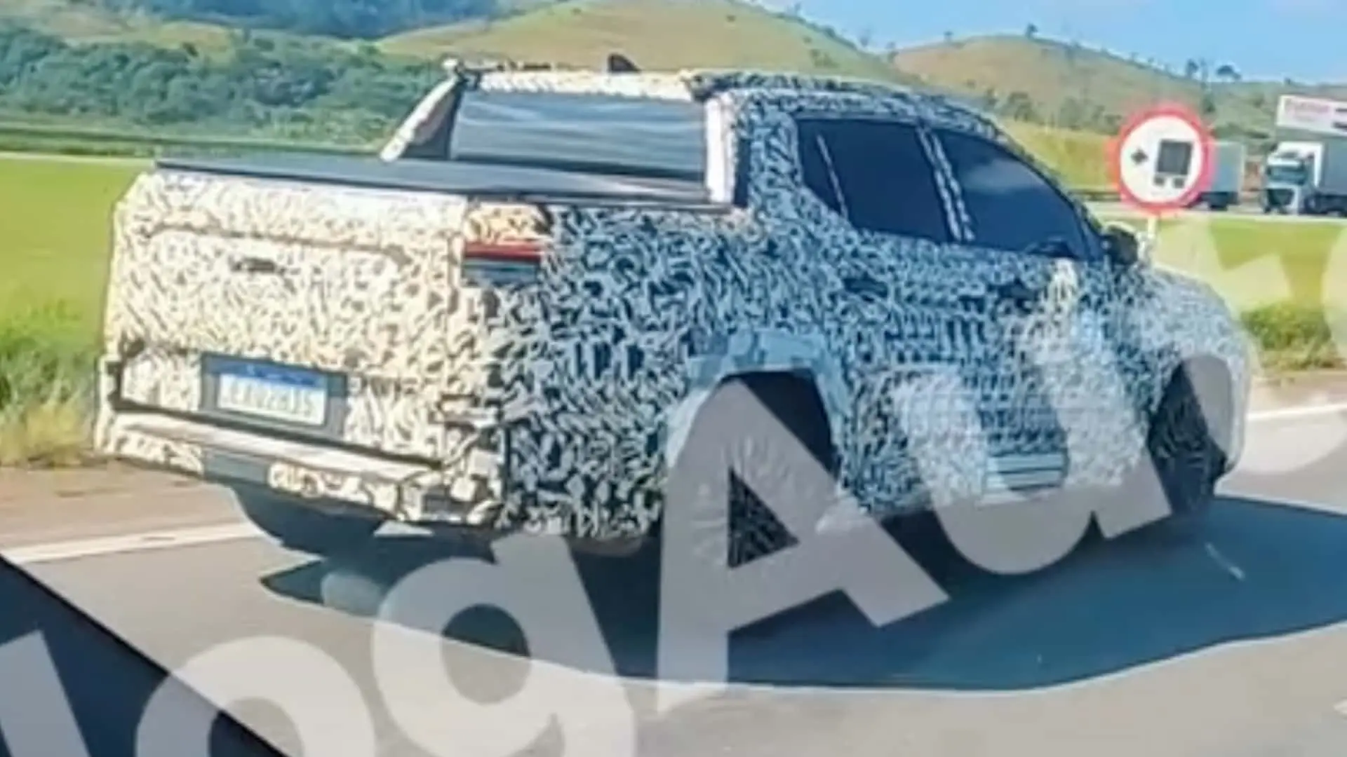 Além da Hilux: Toyota estuda picape baseada no RAV4