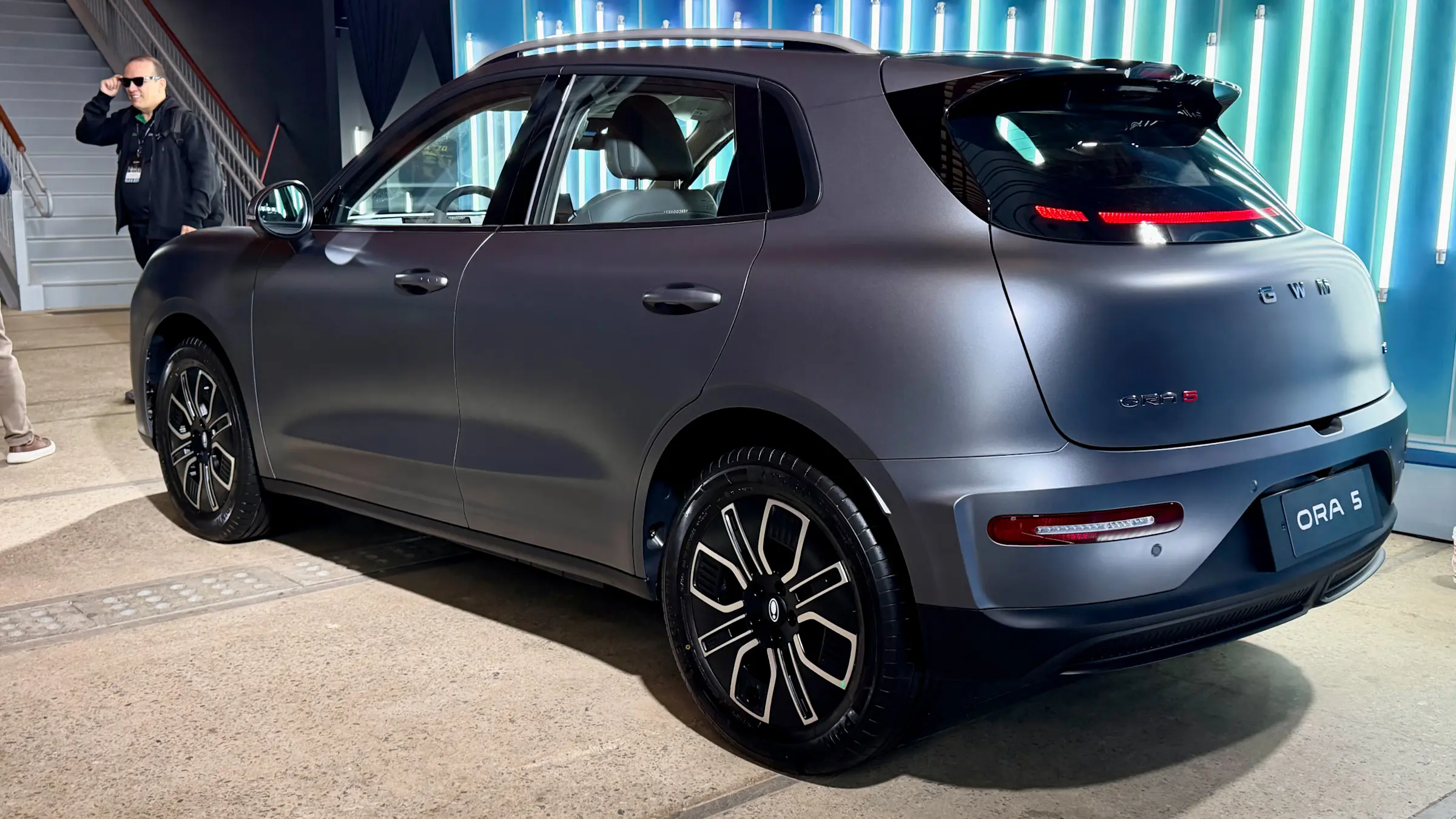 GWM Ora 5 é incompatível com alguns carregadores rápidos no Brasil