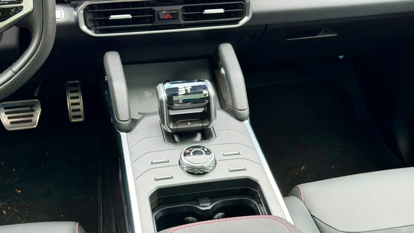 interior Jetour T2 [Auto+ / João Brigato]
