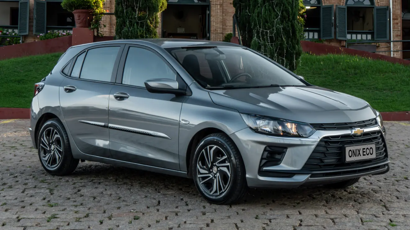 Chevrolet Onix Eco somente a etanol de lado estático