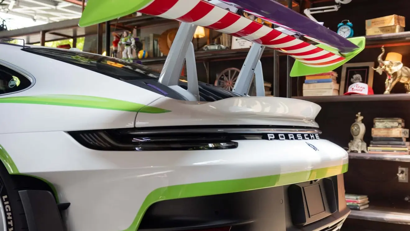 Porsche 911 do Toy Story em colaboração com a Pixar