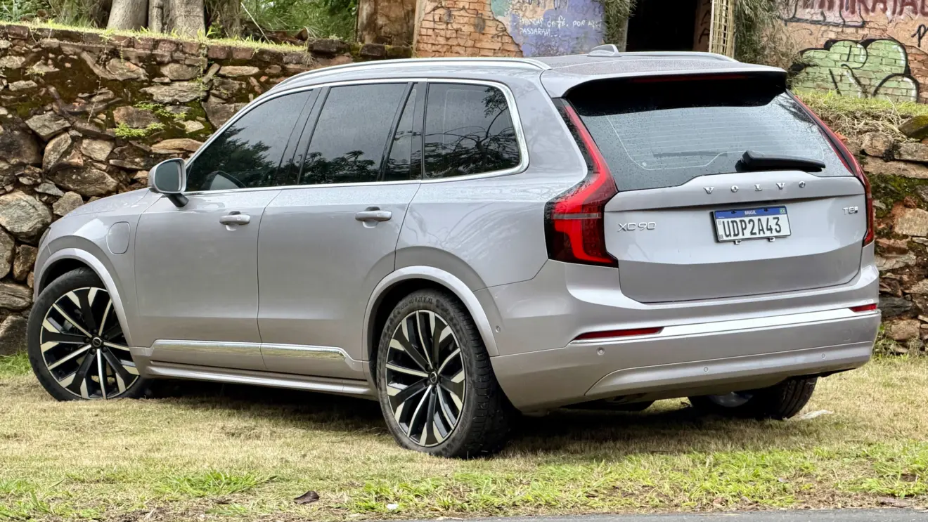 Volvo XC90 Ultra [Auto+ / João Brigato]