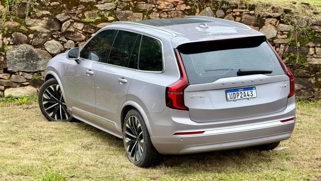 Volvo XC90 Ultra [Auto+ / João Brigato]