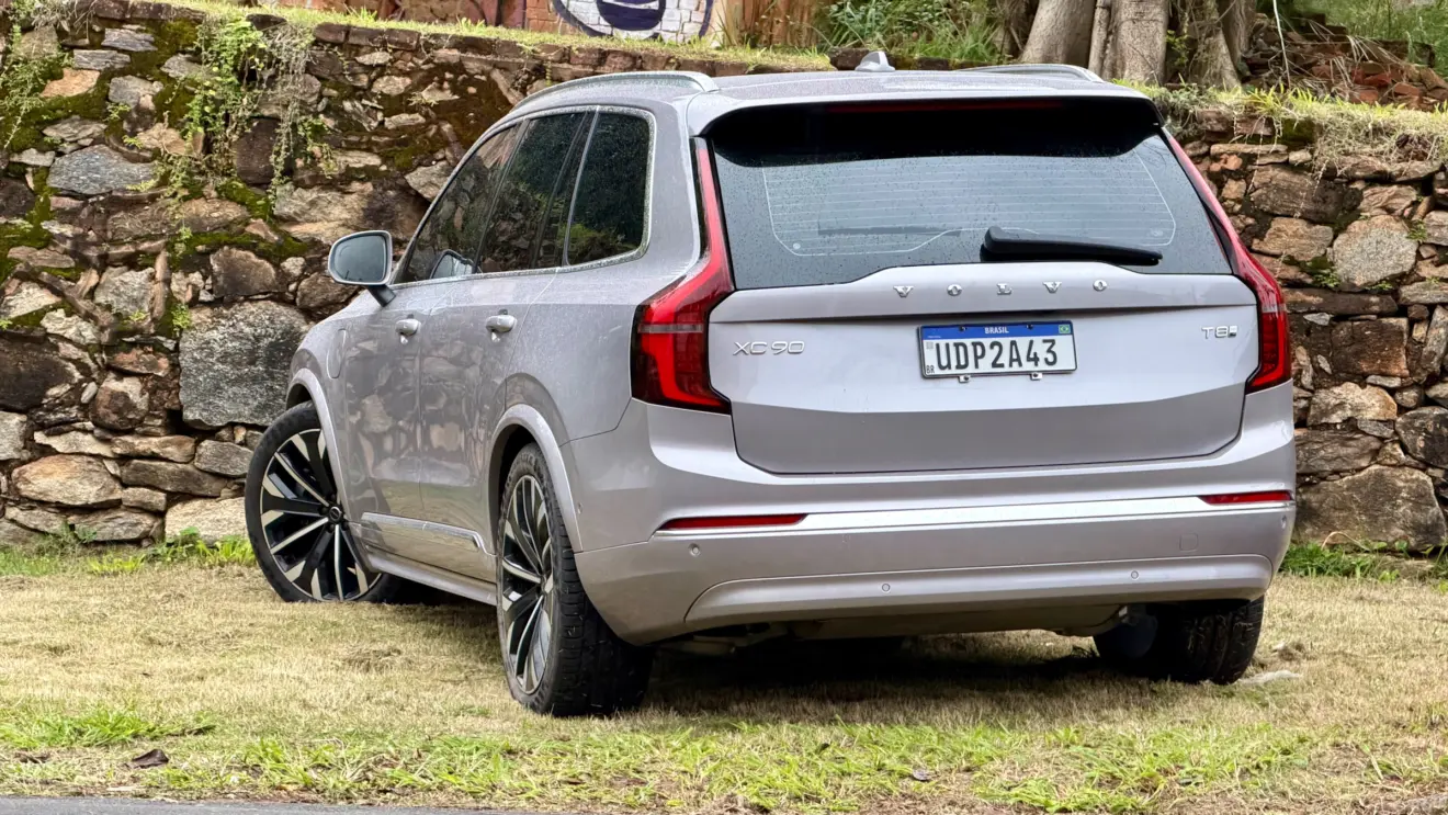Volvo XC90 Ultra [Auto+ / João Brigato]