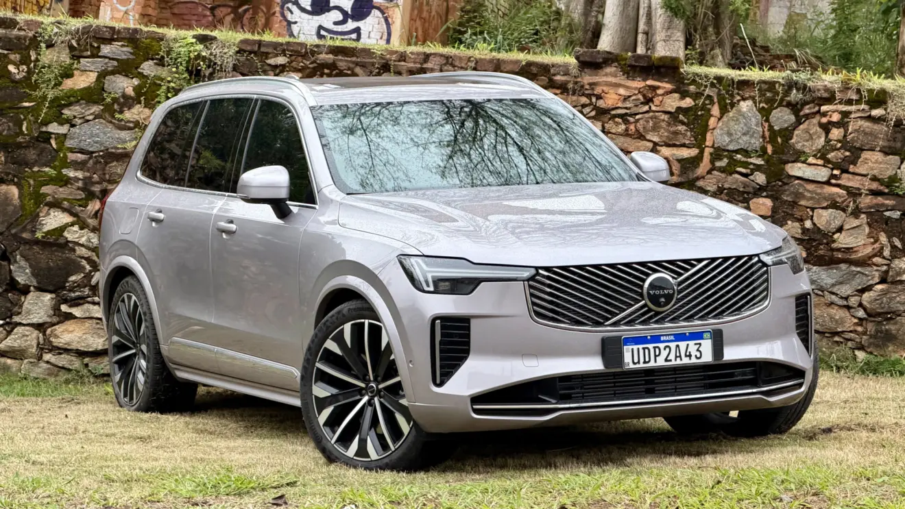 Volvo XC90 Ultra [Auto+ / João Brigato]