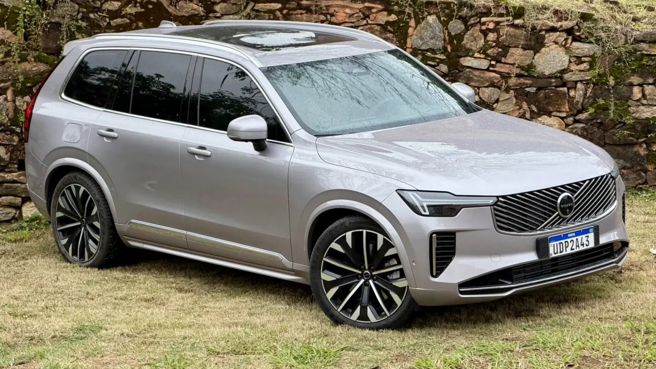 Volvo XC90 Ultra [Auto+ / João Brigato]