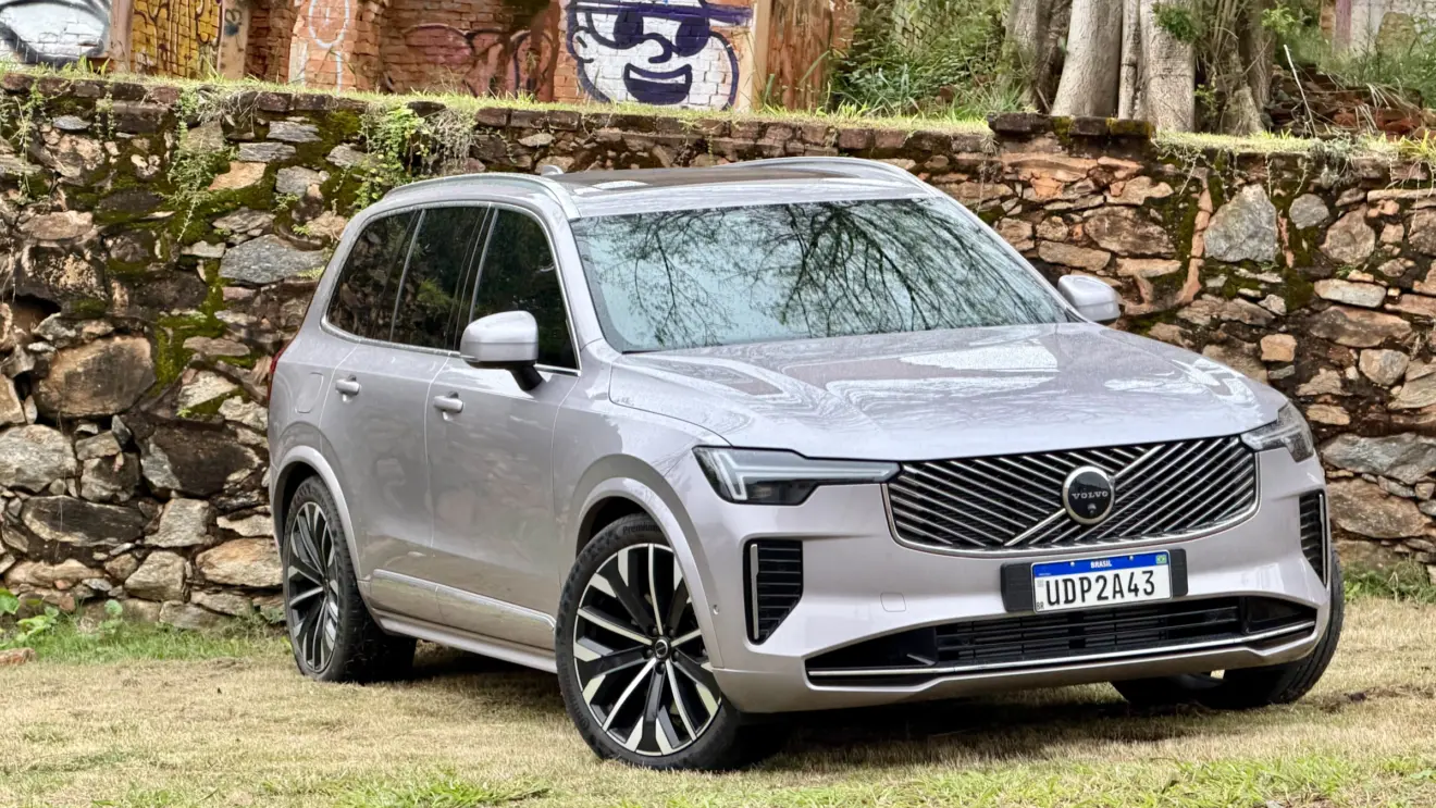 Volvo XC90 Ultra [Auto+ / João Brigato]