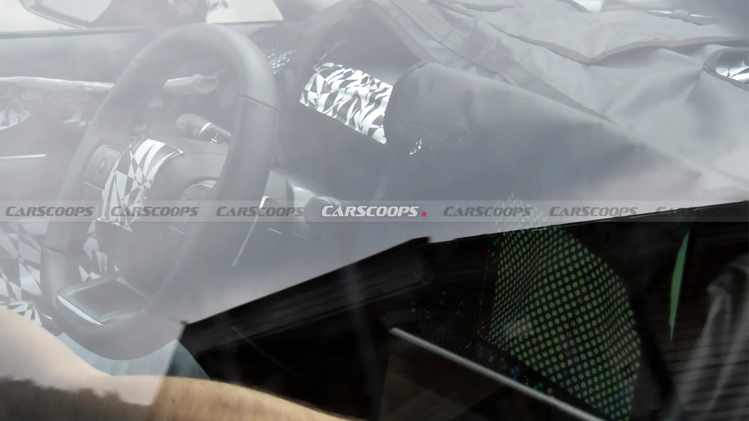 Hyundai Tucson de nova geração flagrado camuflado