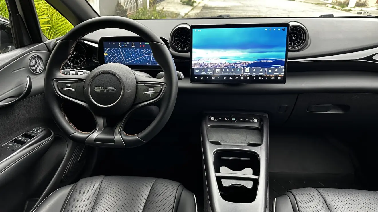 Cabine do BYD Dolphin SE 