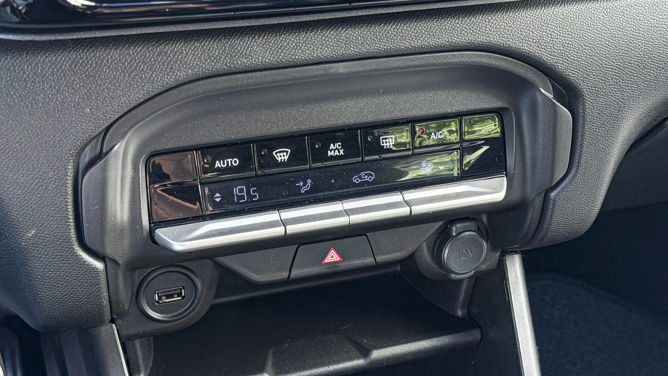 Interior do Citroën Aircross XTR