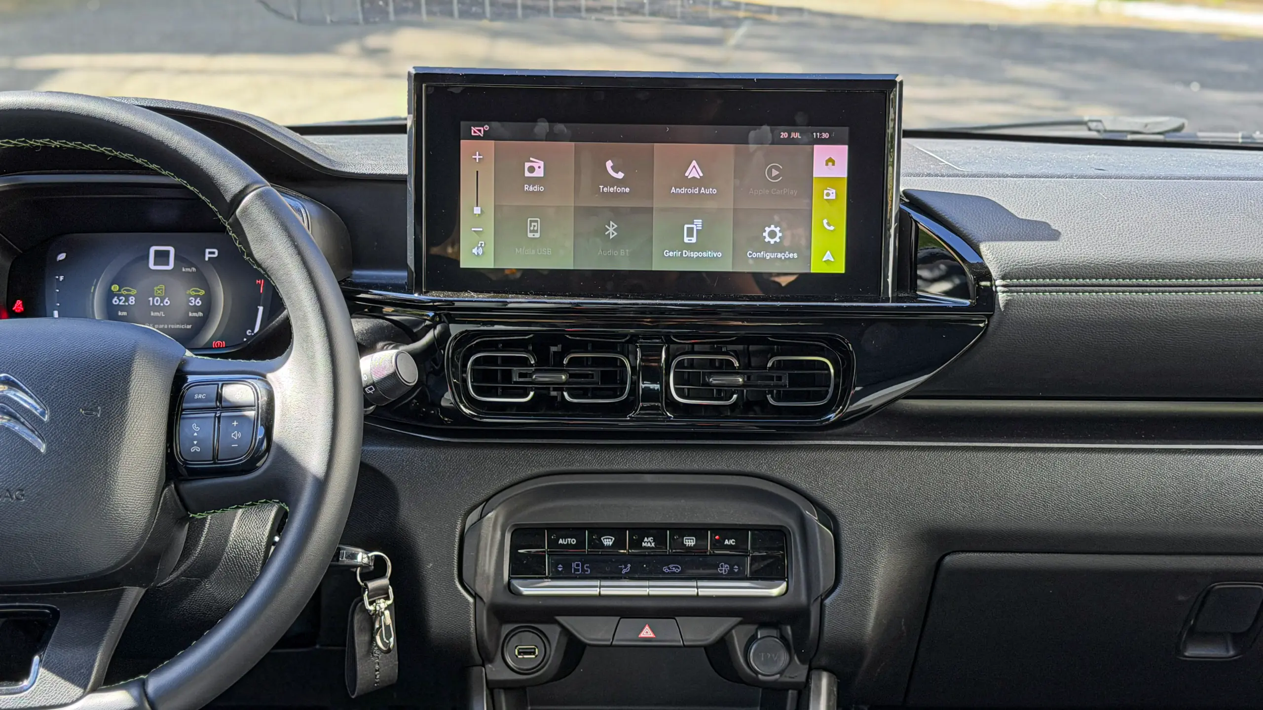 Interior do Citroën Aircross XTR