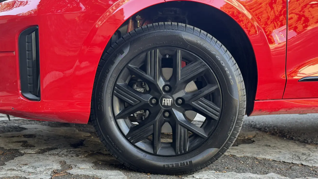 Roda do Fiat Cronos Drive 1.3 AT