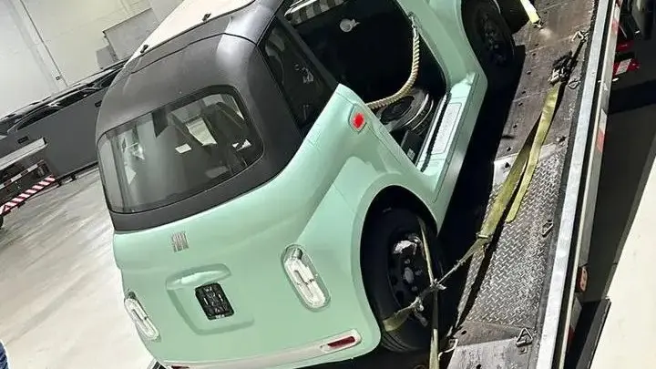 Fiat Topolino chega ao Brasil, mas não pode circular nas ruas