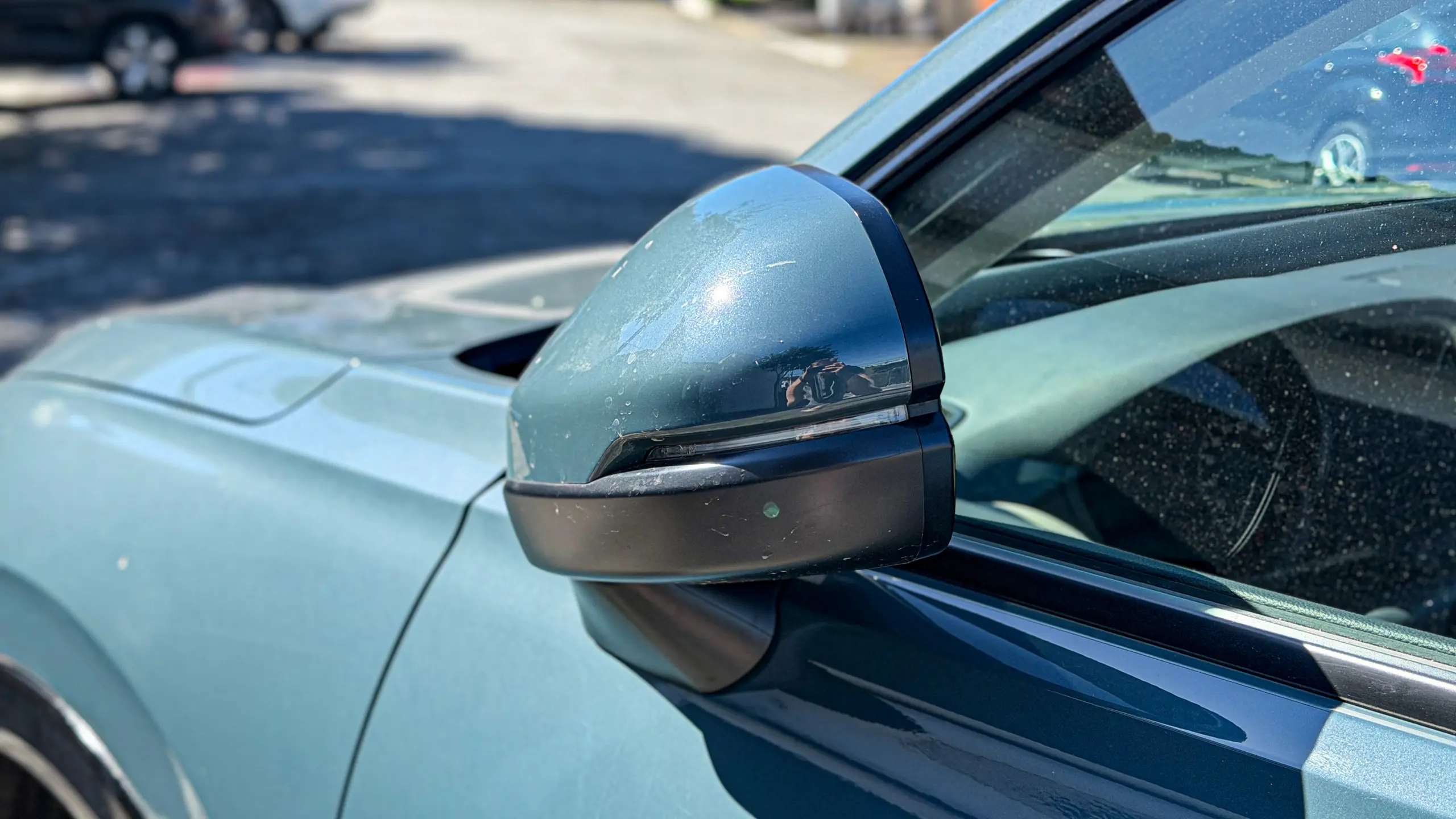 Honda ZR-V Touring estático na cor Azul Aurora Perolizado para avaliação, teste e review