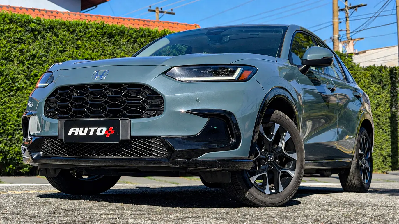 Honda ZR-V Touring estático na cor Azul Aurora Perolizado para avaliação, teste e review