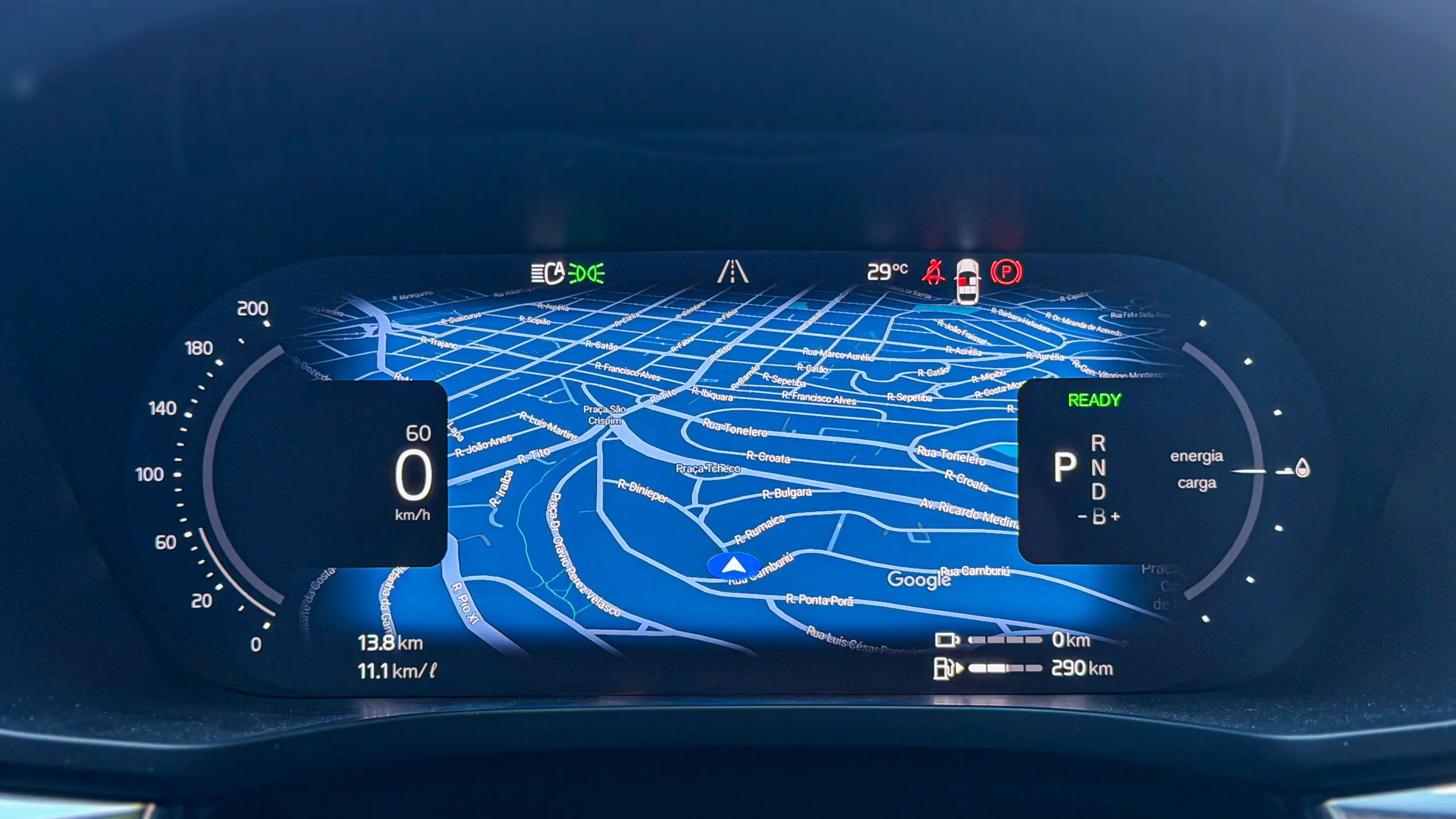 Volvo XC60 Ultra e seu interior para avaliação e teste