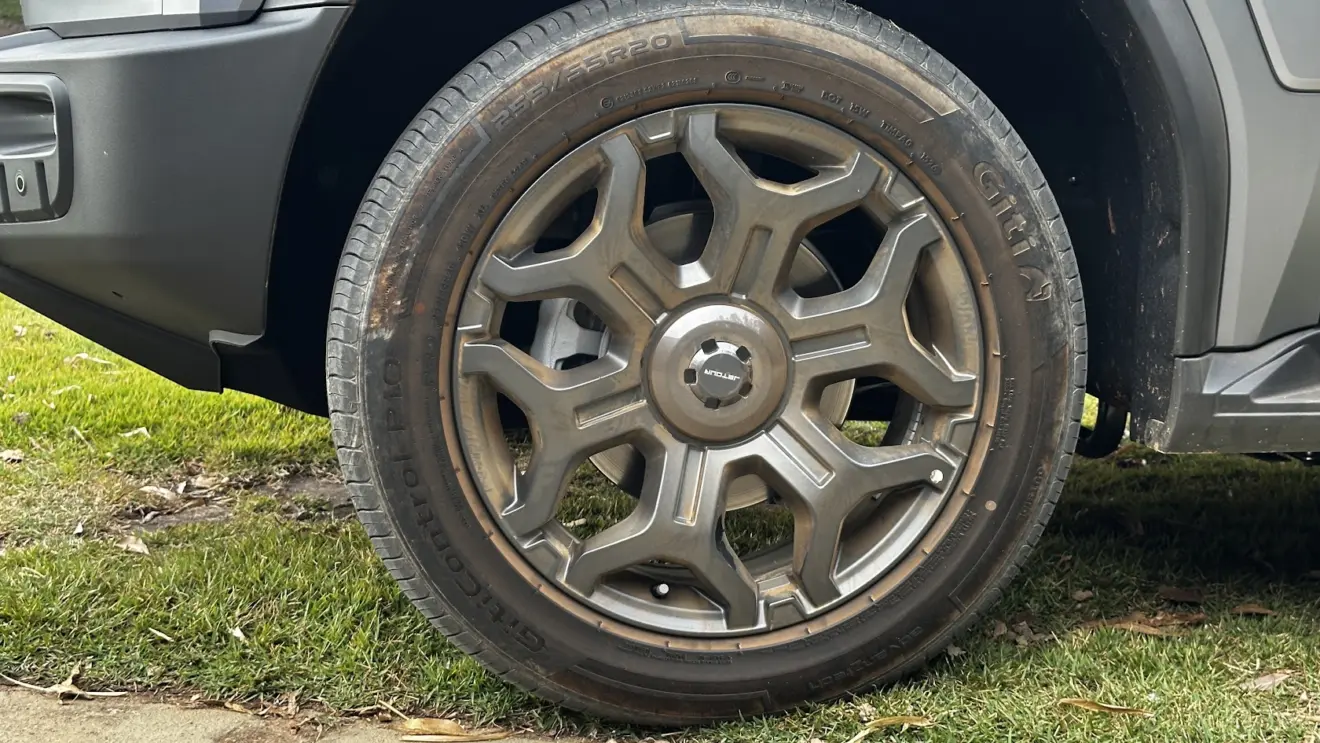 Rodas de 20 polegadas do Jetour T2 4x4