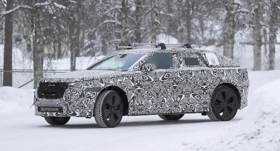 Range Rover Velar camuflado de dianteira
