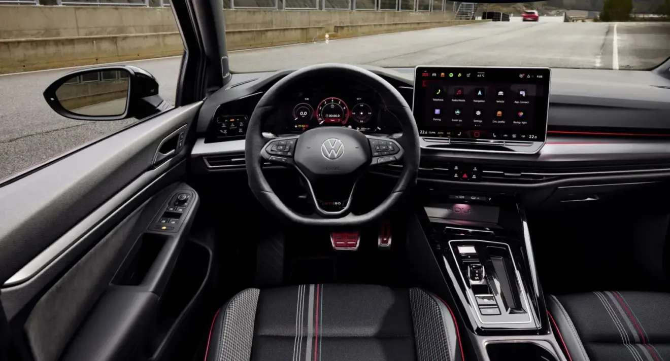 Interior do Volkswagen Golf GTI Edition 50 