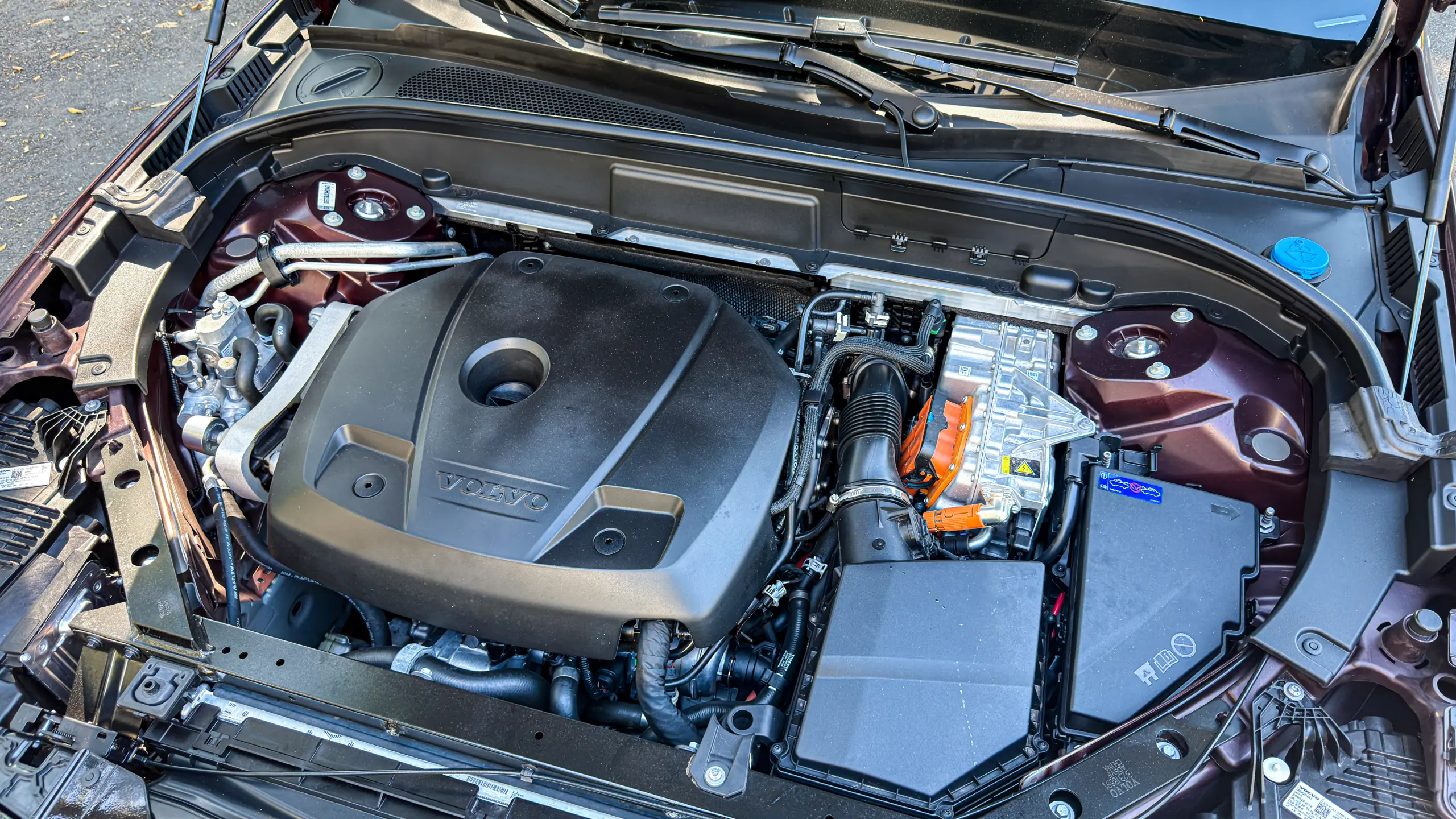 Volvo XC60 Ultra PHEV motor 2.0 turbo
