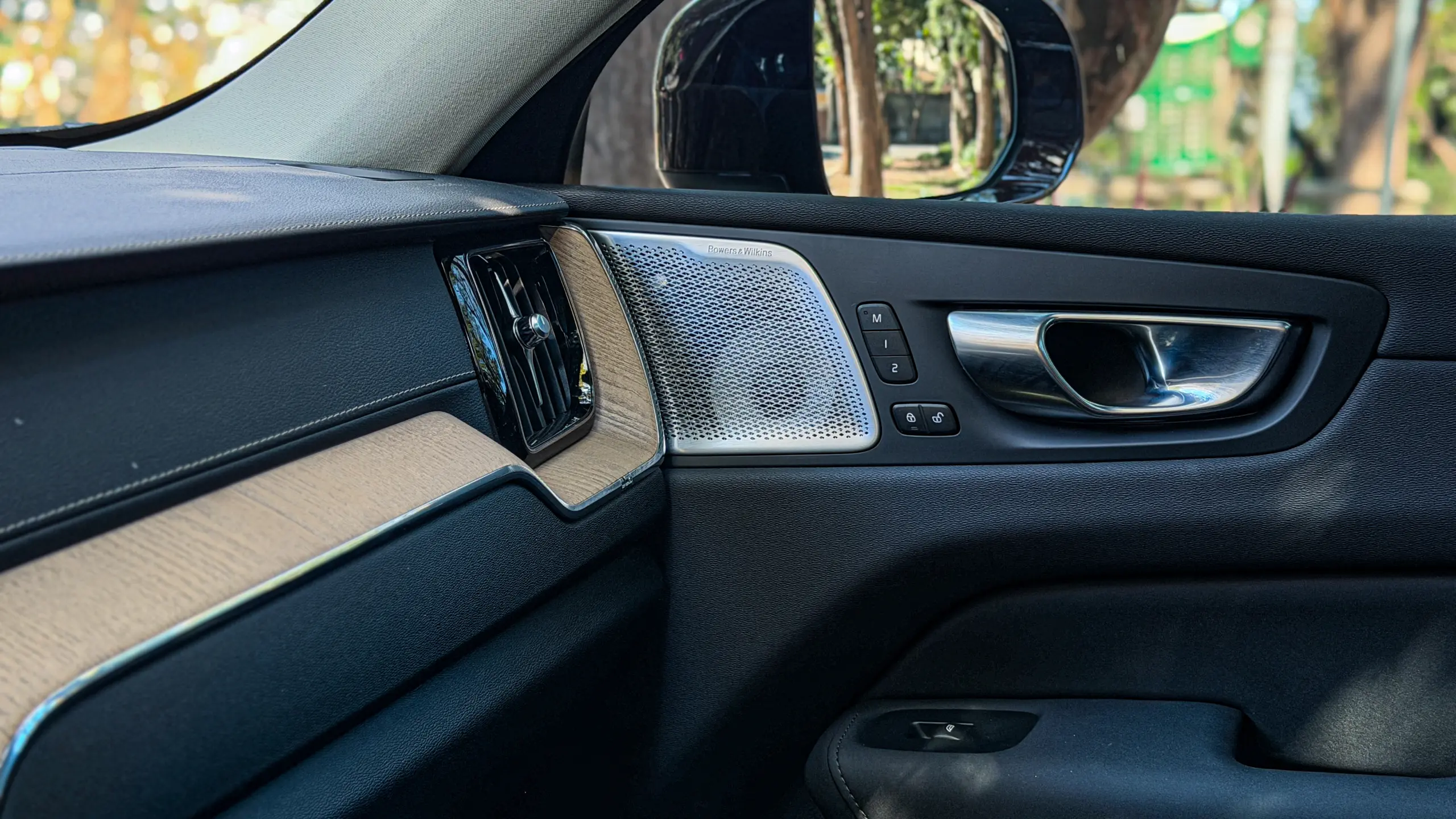 Volvo XC60 Ultra e seu interior para avaliação e teste