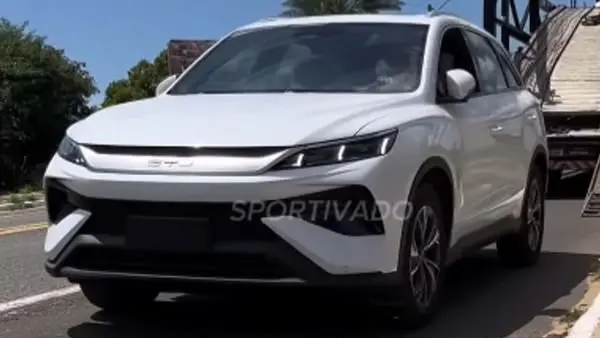 BYD Song Pro 2027 com motor flex teto solar e novo visual nas concessionárias