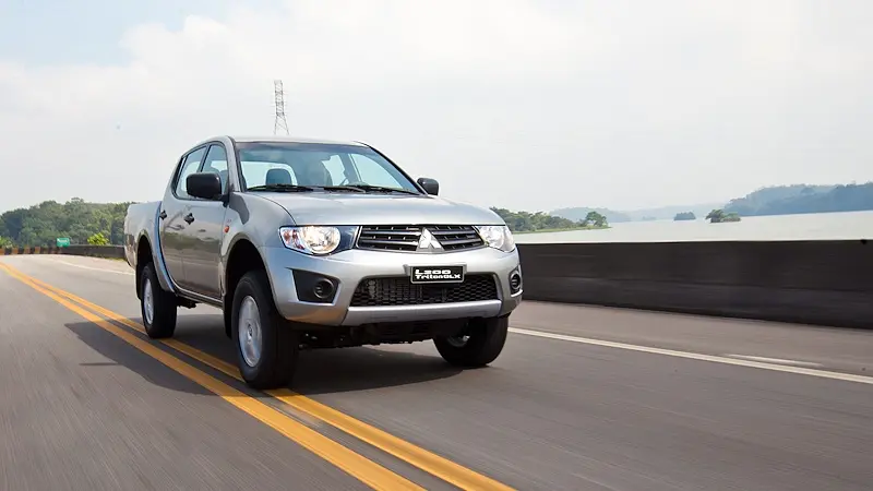 Mitsubishi L200 Triton GLX 3.2 4x4 manual 2016