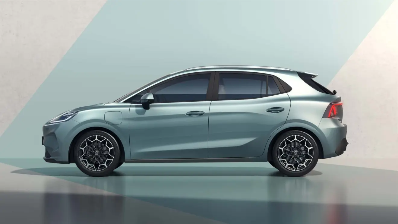 MG4 Urban prata de lateral