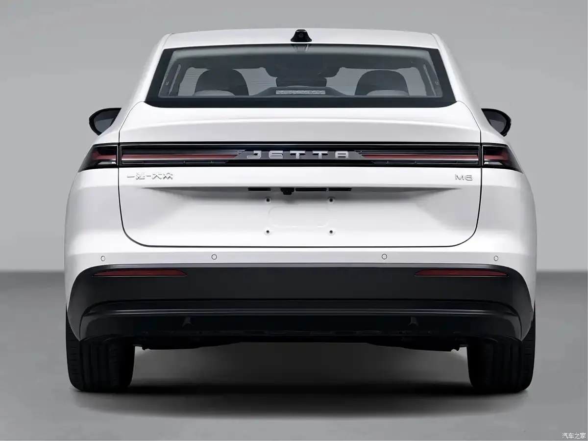 Jetta M6 elétrico branco volkswagen traseira