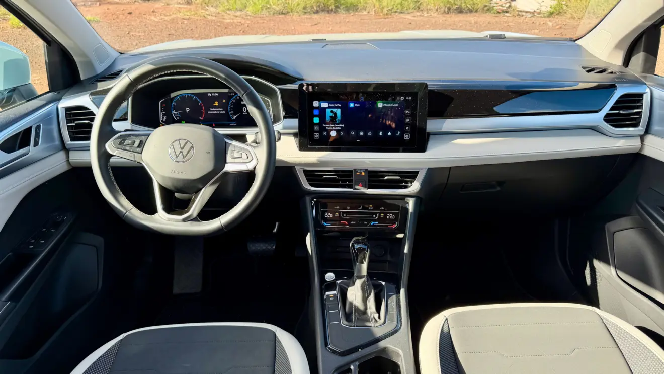 interior Volkswagen Taos Comfortline [Auto+ / João Brigato