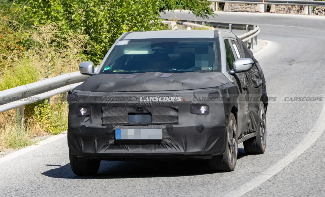 Hyundai Creta 2028 camuflado de frente