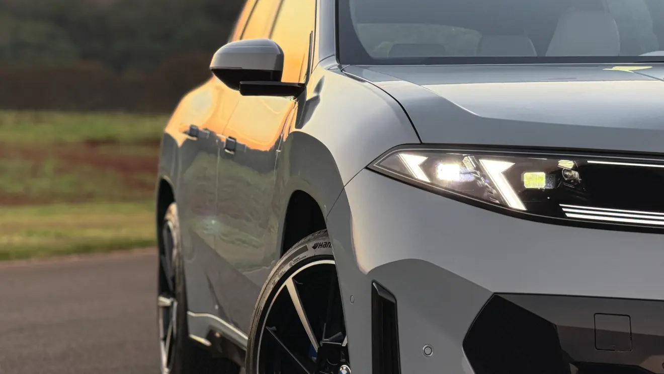 BMW iX3 [Auto+ / Luiz Forelli]