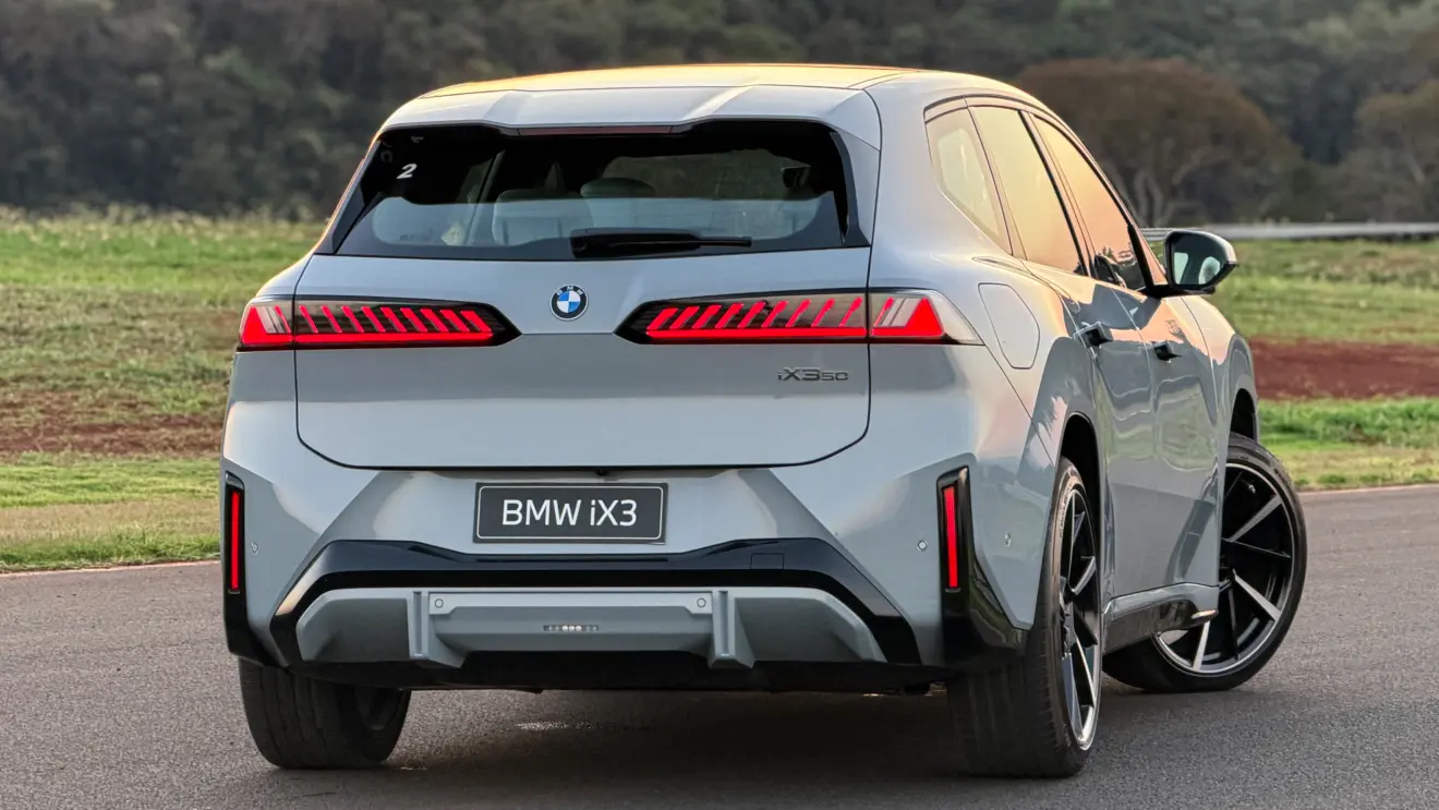 BMW iX3 [Auto+ / Luiz Forelli]