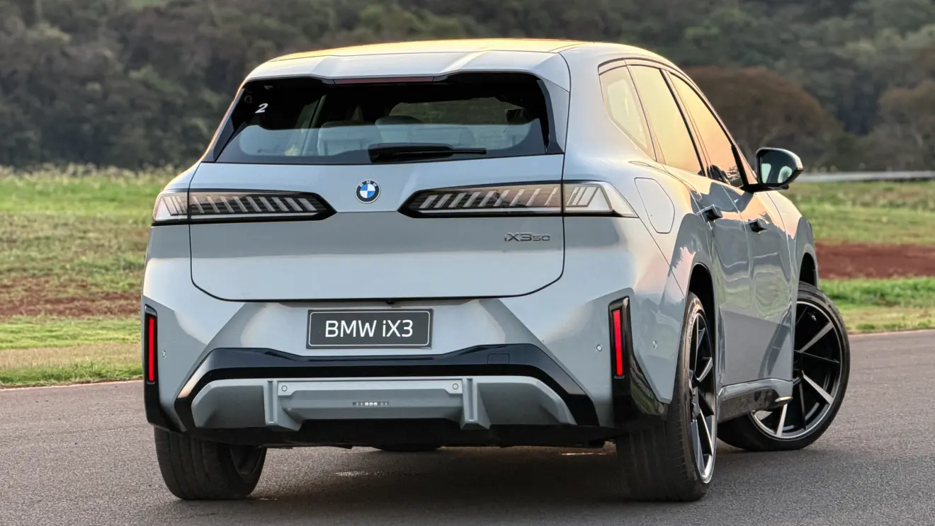BMW iX3 [Auto+ / Luiz Forelli]
