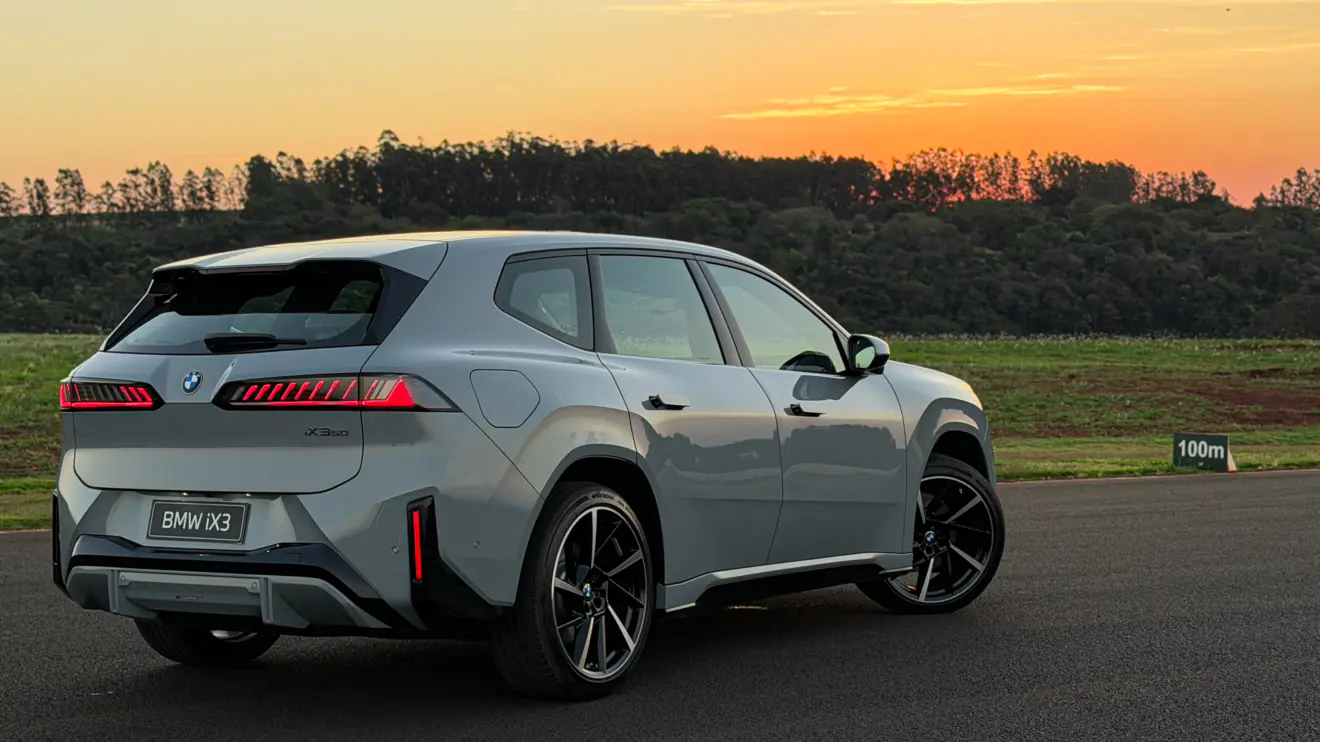 BMW iX3 [Auto+ / Luiz Forelli]