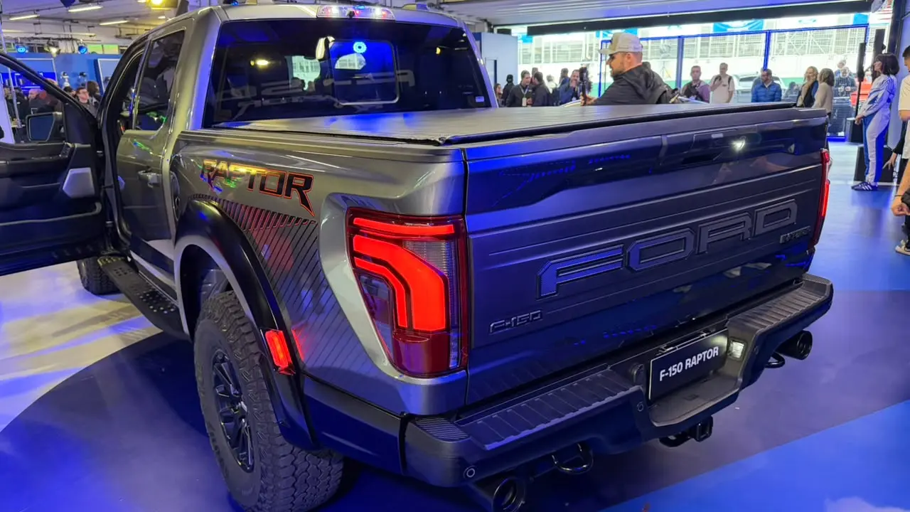 Ford F-150 Raptor [Auto+/João Brigato]