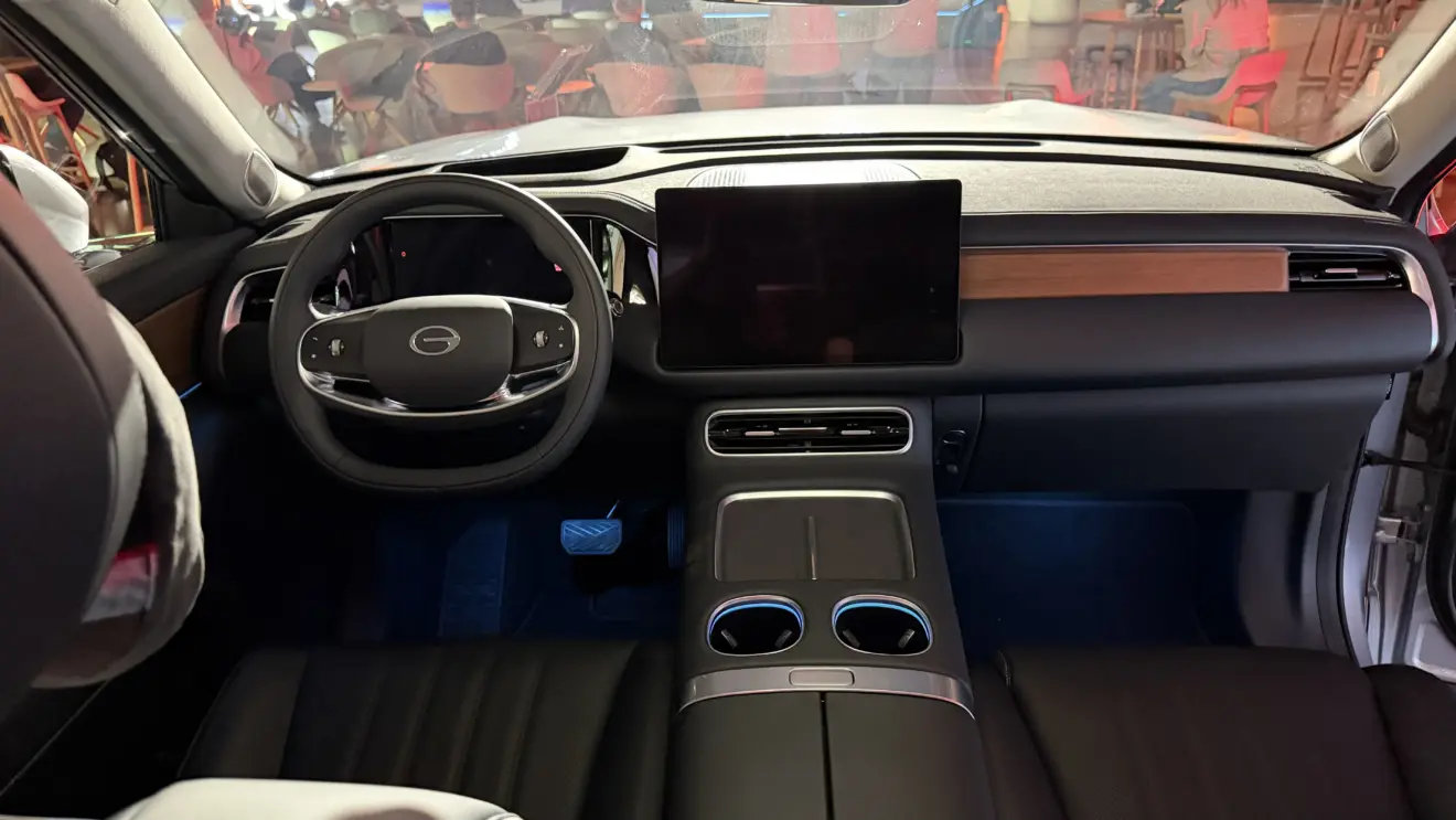 GAC GS9 interior preto