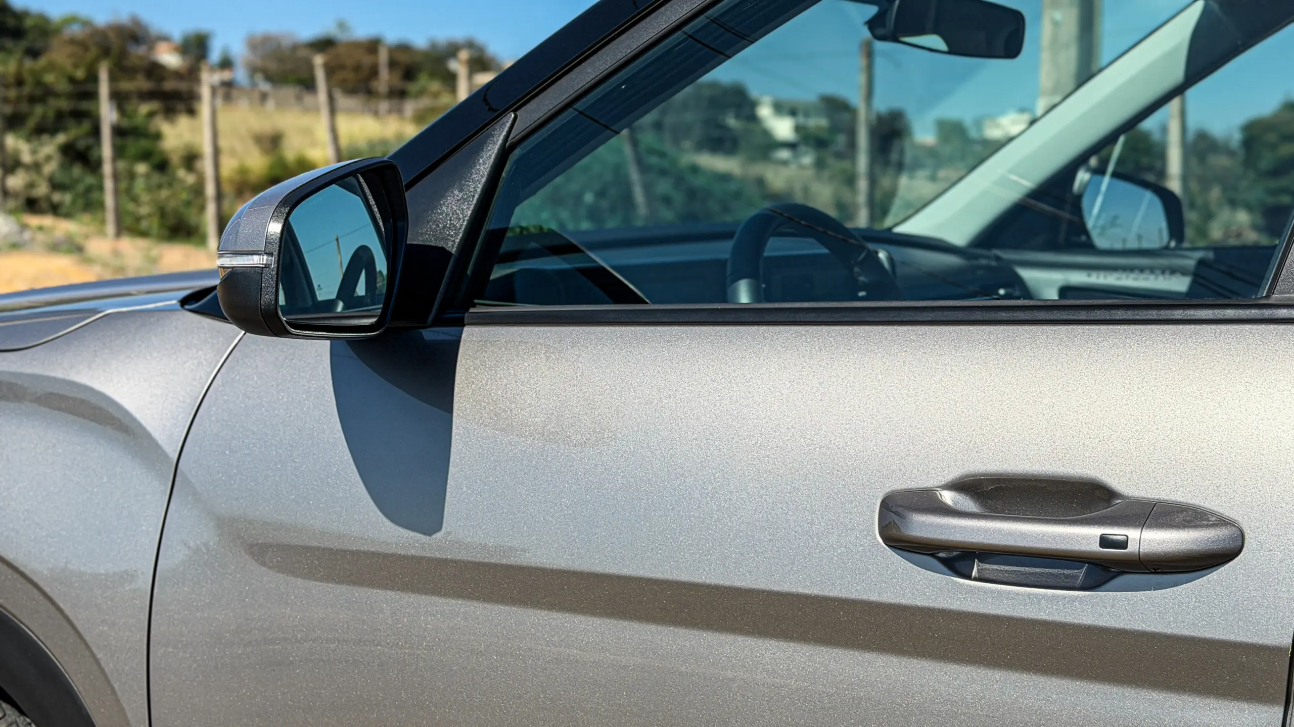 Hyundai Creta Limited na cor Cinza Silk estático