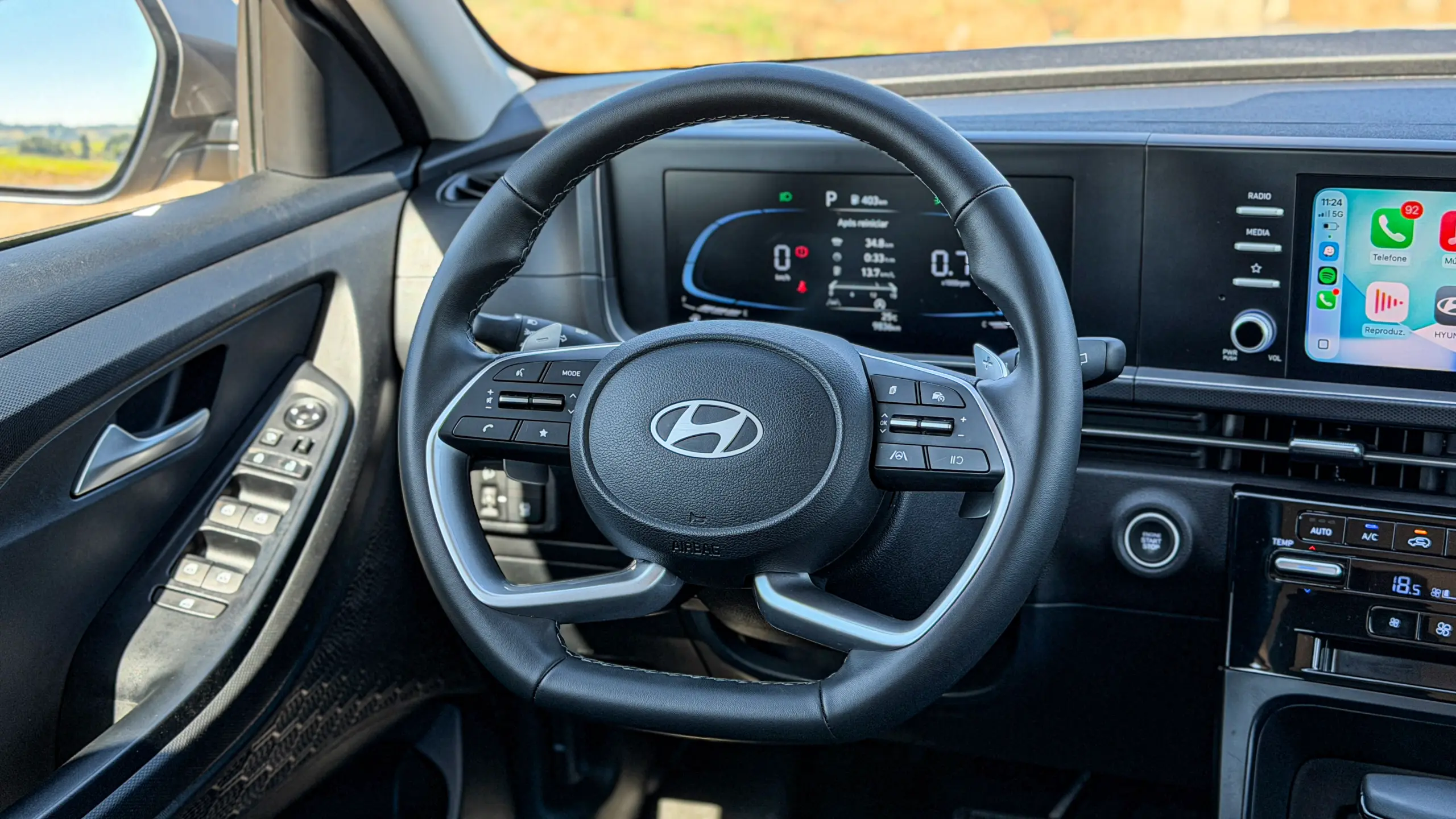 Hyundai Creta Limited interior e cabine para avaliação e teste
