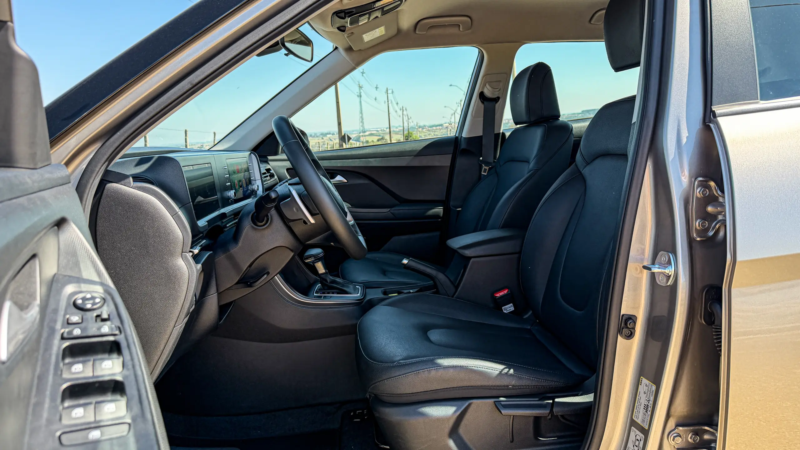 Hyundai Creta Limited interior e cabine para avaliação e teste